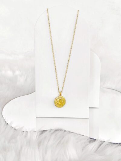 Vogue Pendant Necklaces